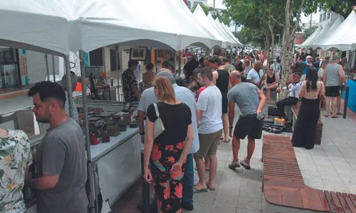 
          Imagem ilustrativa da imagem Feira de Antiguidades acontece neste feriadão em Vitória
          