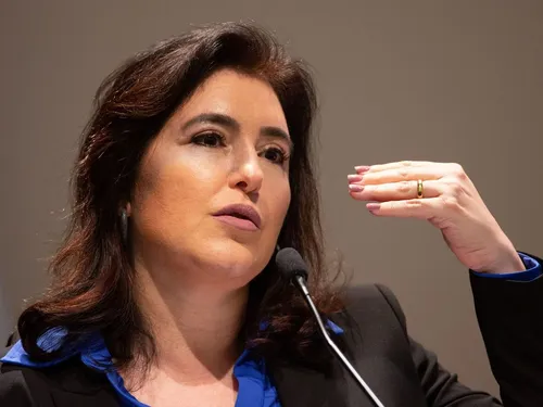 
          Imagem ilustrativa da imagem Forças Armadas preparam reação à ofensiva do governo
          