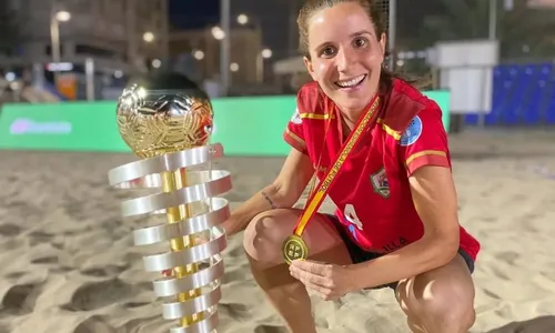 
          Imagem ilustrativa da imagem Futebol de areia: jogadoras do Espírito Santo embarcam para a Eurocup
          