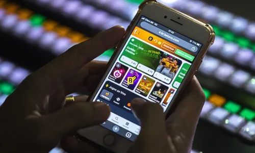 
          Imagem ilustrativa da imagem Ganhos de até R$ 2.200 com apostas on-line isentos de IR
          