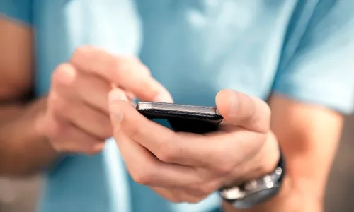 
          Imagem ilustrativa da imagem Apps de bancos brasileiros apresentam falhas nesta sexta em meio a apagão global
          