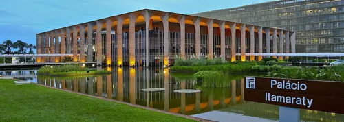 
          Imagem ilustrativa da imagem Governo Lula condena tentativa de golpe na Bolívia e manifesta apoio a Luis Arce
          