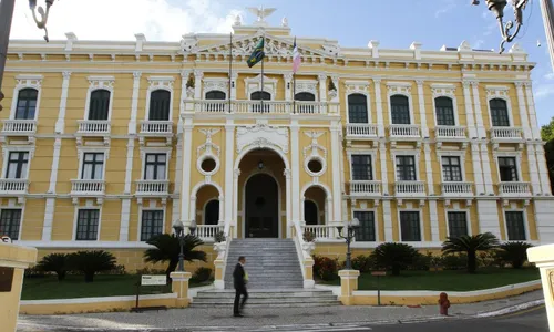 
          Imagem ilustrativa da imagem Governo do ES vai abrir vagas para estágio com bolsa de até R$ 1.034
          