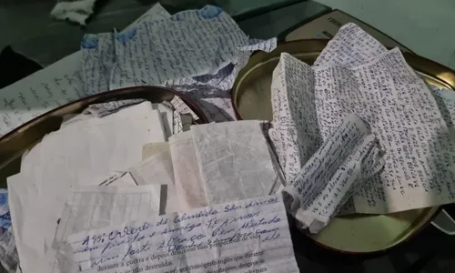 
          Imagem ilustrativa da imagem Grupo do PCV é investigado por dar ordens de dentro da cadeia
          