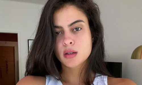 
          Imagem ilustrativa da imagem Hana Khalil deixa de ser vegana e se explica: 'não estava sendo saudável'
          