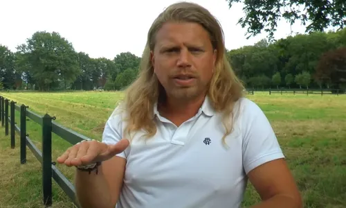 
          Imagem ilustrativa da imagem 'Homem com Mil Filhos': conheça história do doador de esperma que virou doc
          