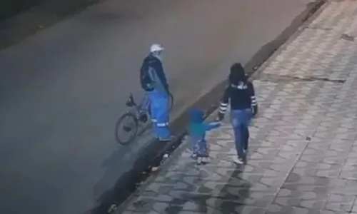 
          Imagem ilustrativa da imagem Homem é preso suspeito de estuprar mulher que caminhava com filho em SP
          