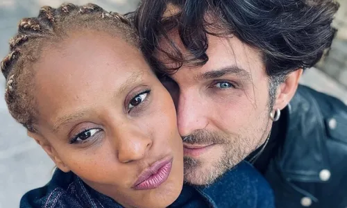 
          Imagem ilustrativa da imagem Igor Rickli, marido Aline Wirley, chama 'BBB' de 'desserviço à sociedade'
          