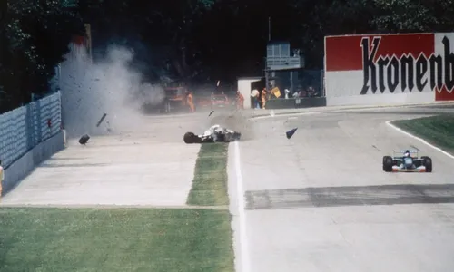 
          Imagem ilustrativa da imagem Inesquecível: 30 anos sem Ayrton Senna
          