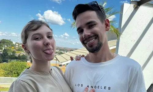 
          Imagem ilustrativa da imagem 'Foi um dia bom’, diz marido de Isabel Veloso após visita à UTI
          