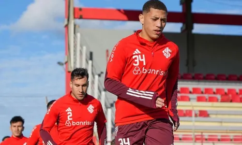 
          Imagem ilustrativa da imagem Internacional reabre o Beira-Rio após dois meses em duelo com o Vasco no Brasileiro
          