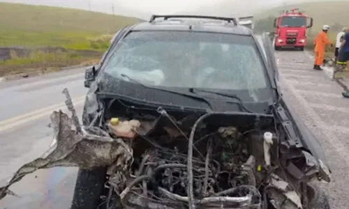 
          Imagem ilustrativa da imagem Irmãos capixabas morrem em acidente de trânsito na Bahia
          