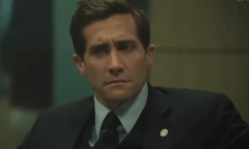 
          Imagem ilustrativa da imagem Jake Gyllenhaal é promotor musculoso acusado de assassinato em estreia na TV
          