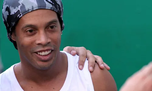 
          Imagem ilustrativa da imagem Jogo das Estrelas traz Ronaldinho Gaúcho pela 1ª vez ao Espírito Santo
          