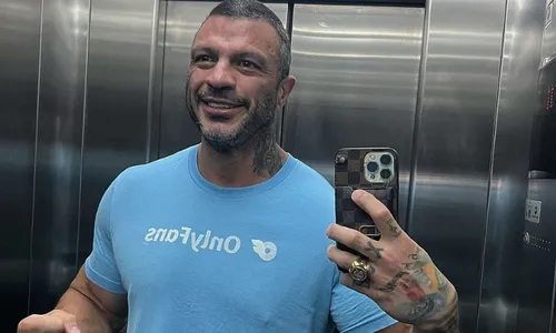 
          Imagem ilustrativa da imagem Kleber Bambam diz que foi 'o maior fenômeno do BBB no geral'
          