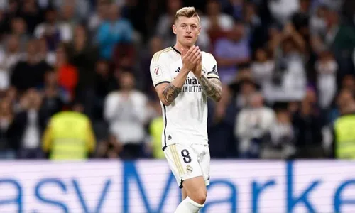 
          Imagem ilustrativa da imagem Kroos, lenda do Real Madrid e campeão mundial, anuncia aposentadoria aos 34 anos
          