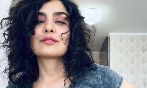 
          Imagem ilustrativa da imagem Letícia Sabatella diz que tinha vergonha do seu corpo: "Fui assediada muito cedo"
          