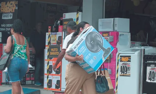 
          Imagem ilustrativa da imagem Lojas preveem aumento nas vendas e vão abrir mais empregos este ano
          