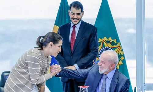 
          Imagem ilustrativa da imagem Lula anuncia “reparação” e R$ 1,7 bi para moradores de prédios-caixão de Pernambuco
          