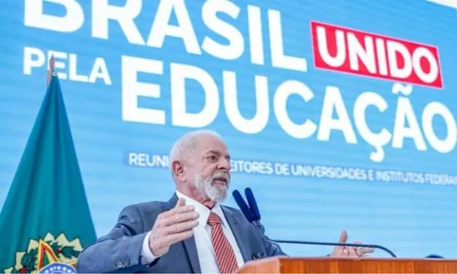 
          Imagem ilustrativa da imagem Lula diz não ter medo de reitores após mais de dois meses de greve de professores
          