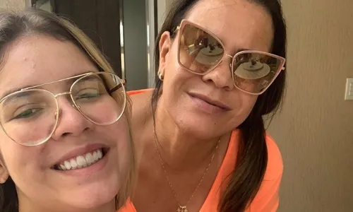 
          Imagem ilustrativa da imagem Mãe de Marília Mendonça sofre acidente de carro com o marido
          