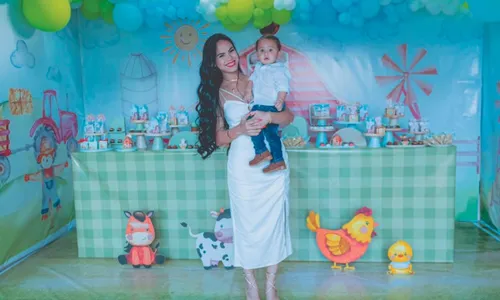 
          Imagem ilustrativa da imagem Mães vivem o sonho de ser Miss Universo
          