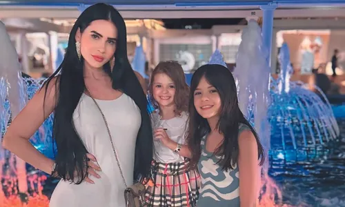 
          Imagem ilustrativa da imagem Mães vivem o sonho de ser Miss Universo
          