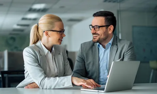 
          Imagem ilustrativa da imagem Maioria tem desejo de relação amorosa com o colega de trabalho, aponta pesquisa
          