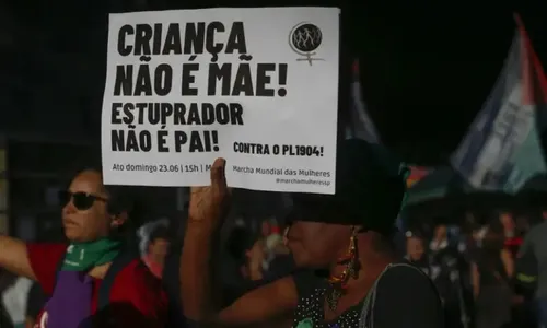 
          Imagem ilustrativa da imagem Manifestantes protestam contra projeto do aborto pelo segundo fim de semana seguido
          