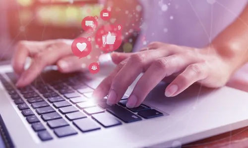 
          Imagem ilustrativa da imagem Mas ele (a) não me assume nas redes sociais!
          