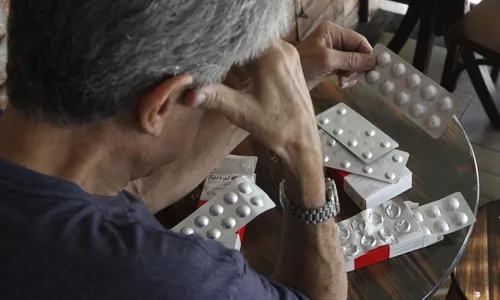 
          Imagem ilustrativa da imagem Médica cai em golpe da pirâmide e perde R$ 423 mil
          