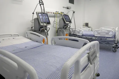 
          Imagem ilustrativa da imagem Moraes intima hospitais com médicos investigados por fazer abortos legais
          