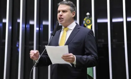 
          Imagem ilustrativa da imagem Morre aos 44 Arthur Bisneto, deputado de 2015 a 2018 e filho de Arthur Virgílio
          