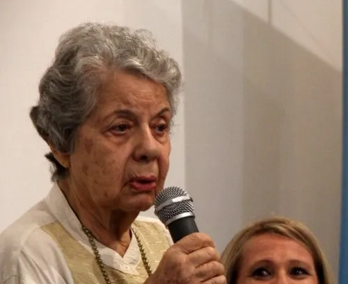 
          Imagem ilustrativa da imagem Morre aos 95 anos Magdalena Arraes, viúva do ex-governador Miguel Arraes
          