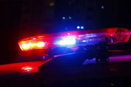 
          Imagem ilustrativa da imagem Polícia procura suspeitos de matar homem achado em carro em Colatina
          