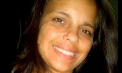 
          Imagem ilustrativa da imagem Mulher morre após ser baleada dentro de casa em Cariacica; namorado é suspeito
          