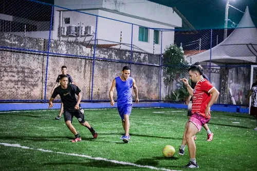 
          Imagem ilustrativa da imagem Nos Torrões, Prefeitura do Recife entrega mais um Gramadão
          