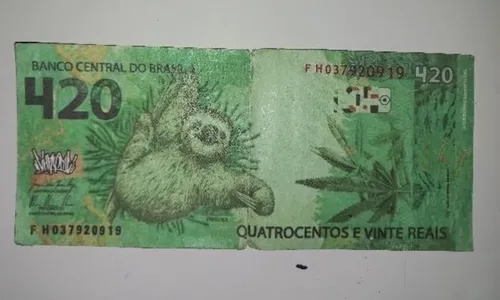 
          Imagem ilustrativa da imagem Nota de R$ 420? Polícia apreende cédula falsa com suspeito de tráfico no Paraná
          