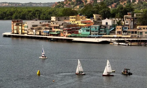 
          Imagem ilustrativa da imagem Nova orla de São Pedro vira point em Vitória
          