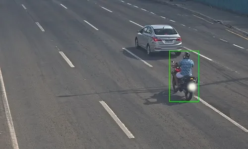 
          Imagem ilustrativa da imagem Nova tecnologia já recuperou 13 carros com placa clonada
          