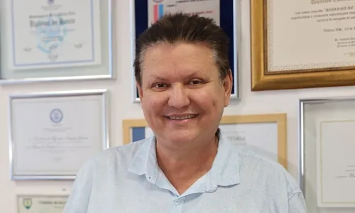 
          Imagem ilustrativa da imagem Euclério Sampaio comemora 'vitória expressiva nas urnas' em fala pós eleição
          