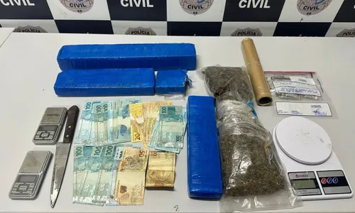 
          Imagem ilustrativa da imagem Operação da polícia apreende drogas e quatro carros em marmoraria na Serra
          