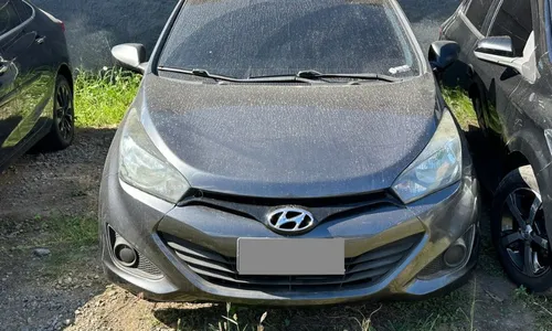 
          Imagem ilustrativa da imagem Operação da polícia apreende drogas e quatro carros em marmoraria na Serra
          