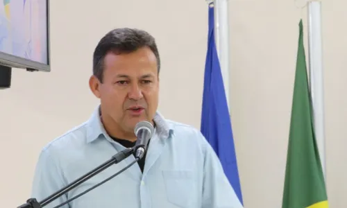 
          Imagem ilustrativa da imagem PP entre a cruz e a espada
          