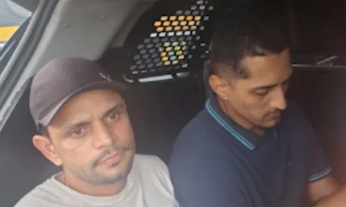 
          Imagem ilustrativa da imagem PRF recaptura fugitivos de presídios da Grande Vitória em rodovia do ES
          