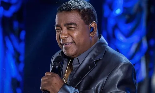 
          Imagem ilustrativa da imagem Pagodeiro? Vocalista do Raça Negra explica o gênero musical do grupo
          