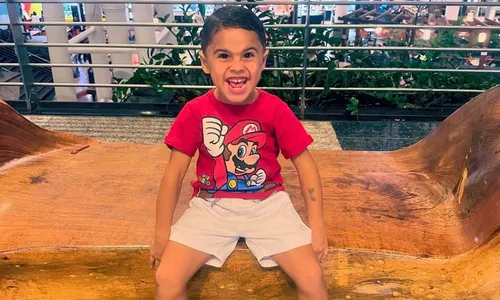 
          Imagem ilustrativa da imagem Pais de criança com doença rara acionam Justiça para ganhar remédio de R$ 15 mi
          