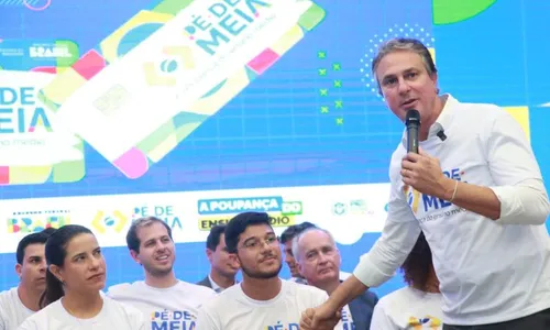 
          Imagem ilustrativa da imagem Pé de meia: R$ 500 milhões impulsionam futuro de 177 mil jovens pernambucanos
          