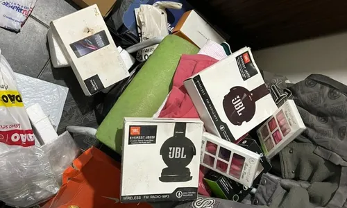 
          Imagem ilustrativa da imagem Polícia Federal investiga desvio de produtos em agência dos Correios no ES
          