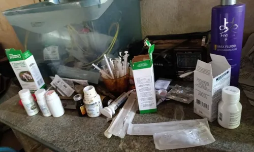 
          Imagem ilustrativa da imagem Polícia encontra 192 cães com sinais de maus-tratos dentro de canil em Viana
          